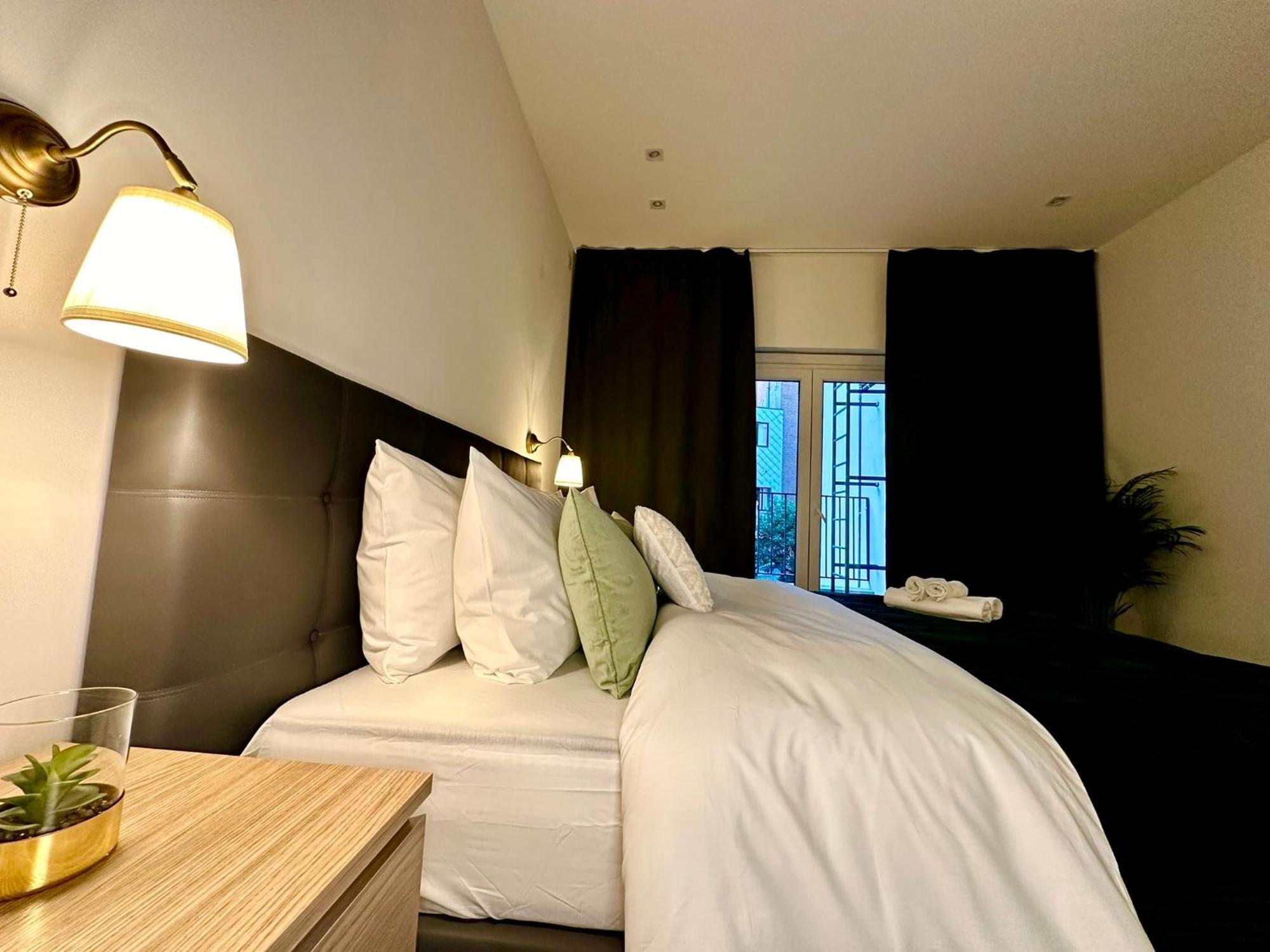 Luxury Suites Park By Rikas Hotels Антверпен Екстериор снимка